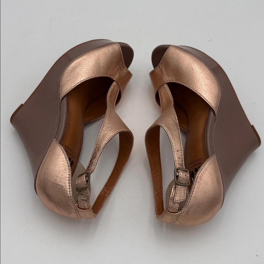 BC Footwear Women Lickety Split Wedge Sandal Elegant Bronze chunky 7 leather Y2K